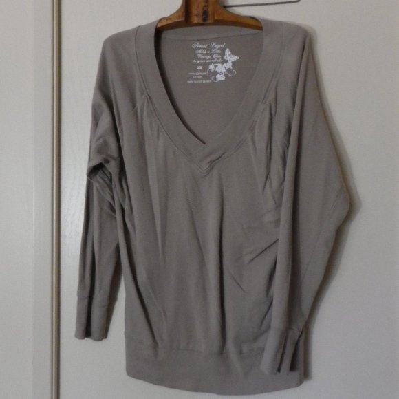 WOMEN'S DEEP V NECK SWEATER - Picture 1 of 4